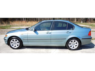 2005 BMW 325  i