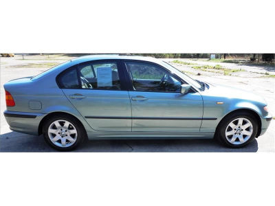 2005 BMW 325  i