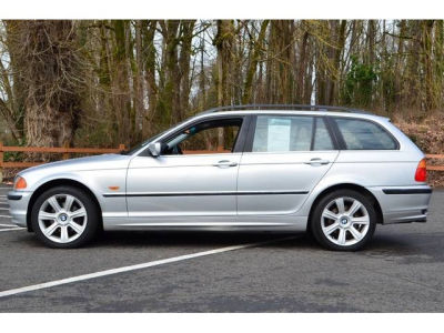 2001 BMW 325  i
