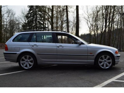 2001 BMW 325  i