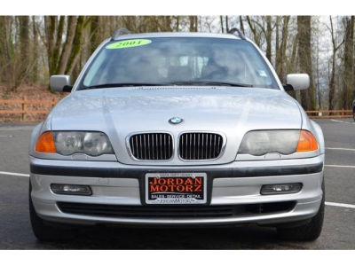 2001 BMW 325  i