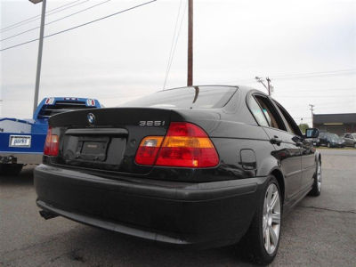 2003 BMW 325  i