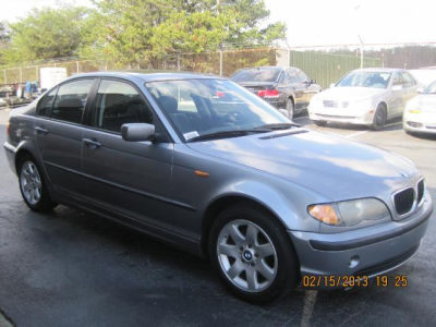 2005 BMW 325  i