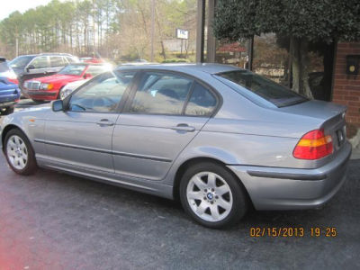 2005 BMW 325  i