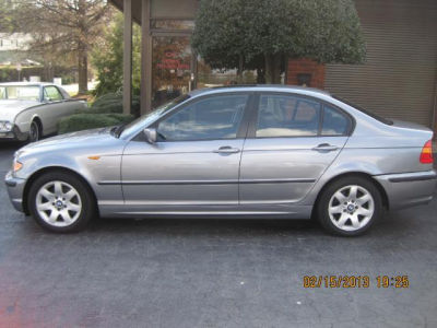 2005 BMW 325  i