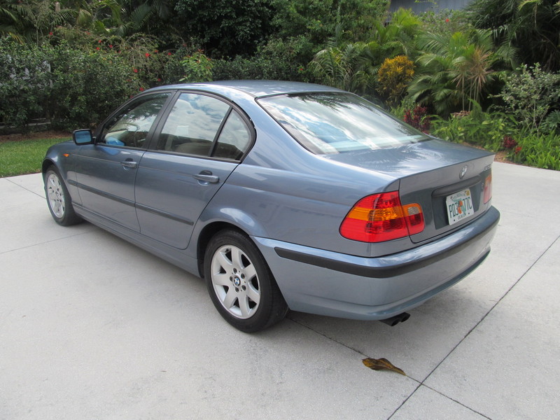 2002 BMW 325 i