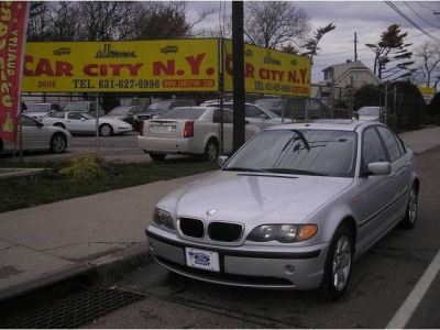 2002 BMW 325  i