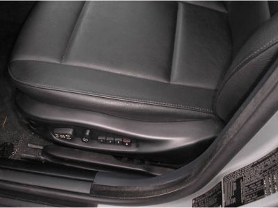 2002 BMW 325  i