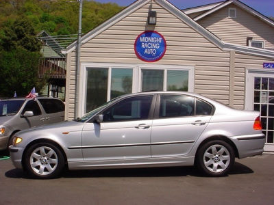 2002 BMW 325 i