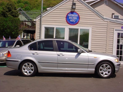 2002 BMW 325 i