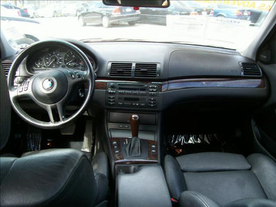2003 BMW 325 i