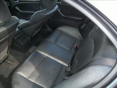 2003 BMW 325 i