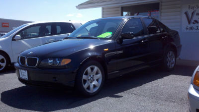 2004 BMW 325  xi