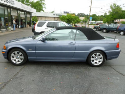 2001 BMW 325  Ci