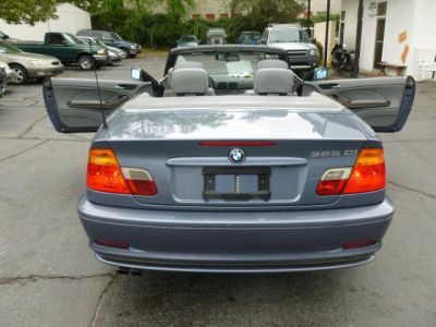 2001 BMW 325  Ci
