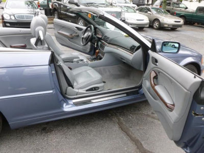 2001 BMW 325  Ci