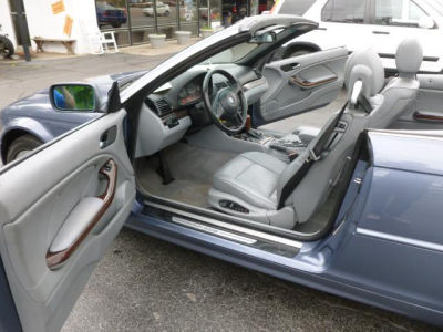 2001 BMW 325  Ci