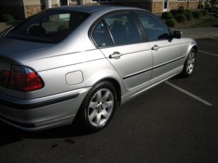 2001 BMW 325 i