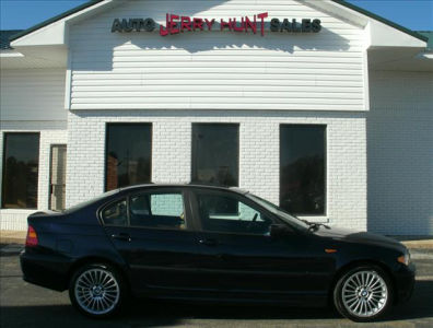 2003 BMW 325  xi