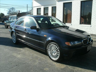 2003 BMW 325  xi