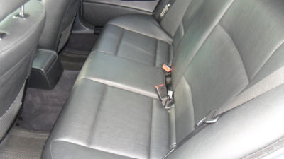 2004 BMW 325  xi