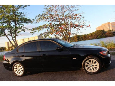 2006 BMW 325  i