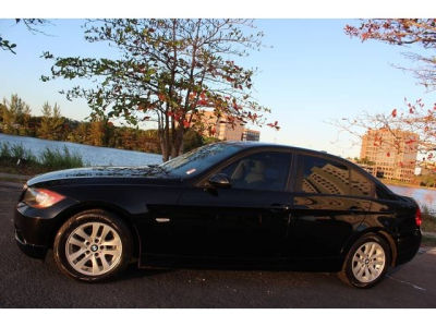 2006 BMW 325 i