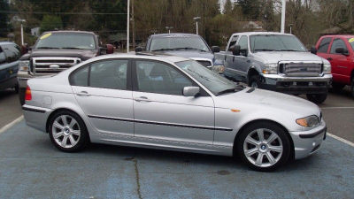 2003 BMW 325  i