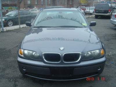 2003 BMW 325  i