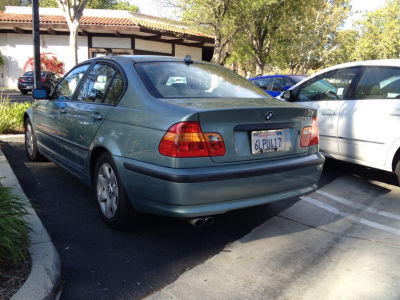 2004 BMW 325  i