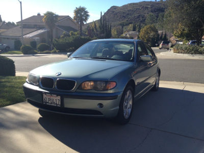 2004 BMW 325  i