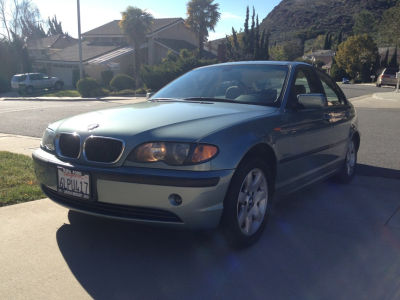 2004 BMW 325  i