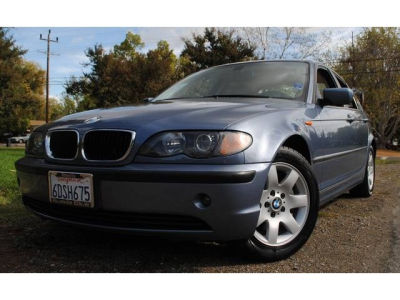 2004 BMW 325  i