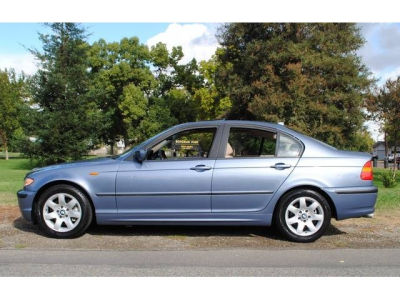 2004 BMW 325  i