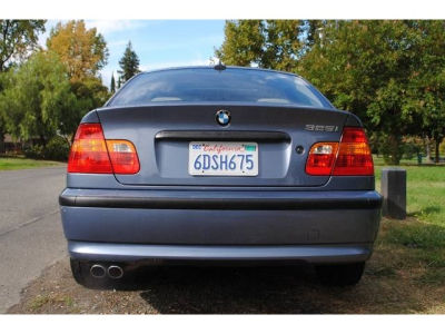 2004 BMW 325  i