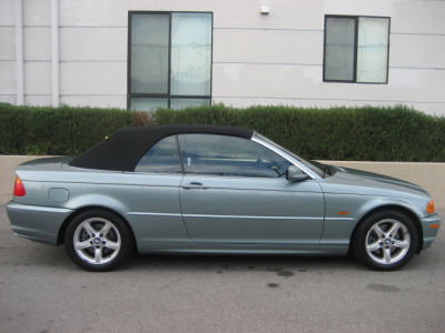2002 BMW 325  Ci