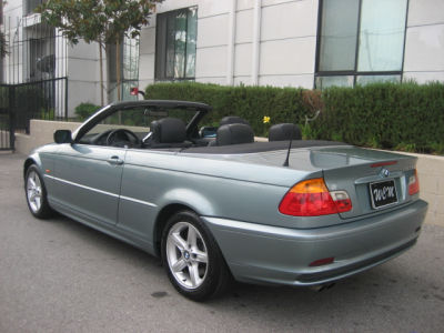 2002 BMW 325  Ci