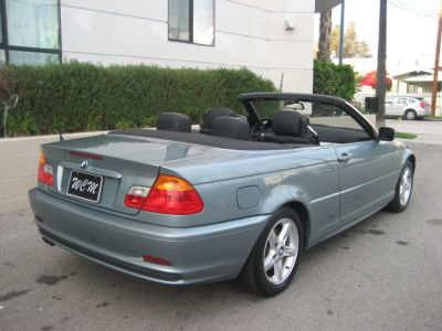 2002 BMW 325  Ci