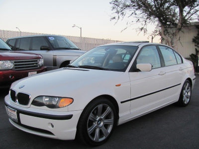 2003 BMW 325  i