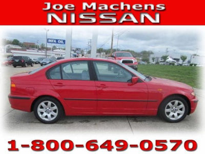 2002 BMW 325  i