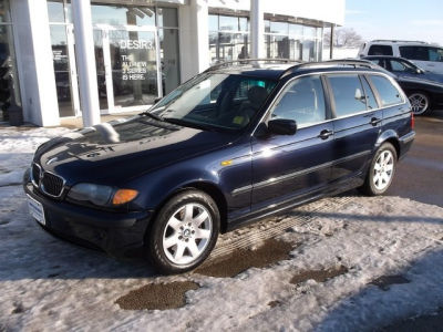 2002 BMW 325  xiT