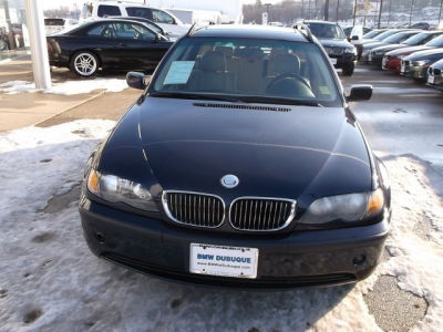 2002 BMW 325  xiT
