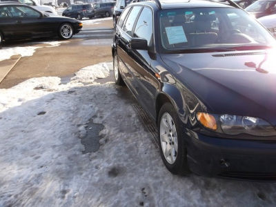 2002 BMW 325  xiT