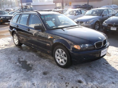 2002 BMW 325  xiT