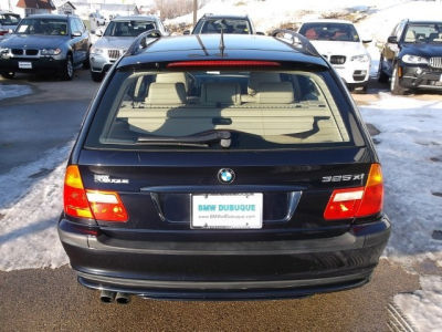 2002 BMW 325  xiT