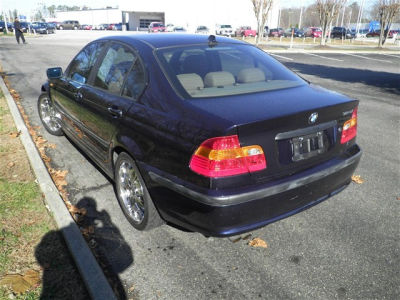 2004 BMW 325  i