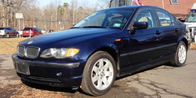 2004 BMW 325  xi