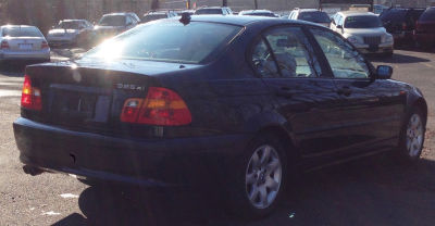 2004 BMW 325  xi