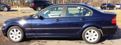 2004 BMW 325  xi