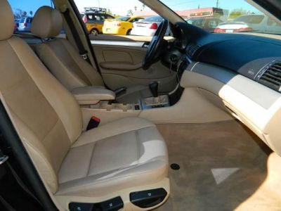 2003 BMW 325  i